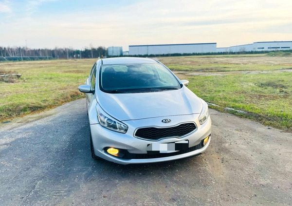 Kia Ceed cena 23900 przebieg: 193000, rok produkcji 2012 z Bydgoszcz małe 121